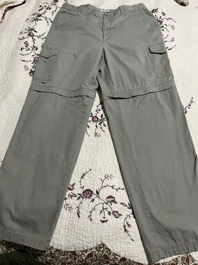 Columbia Cargo Hiking Pants zip off into shorts khaki color Men’s size 36